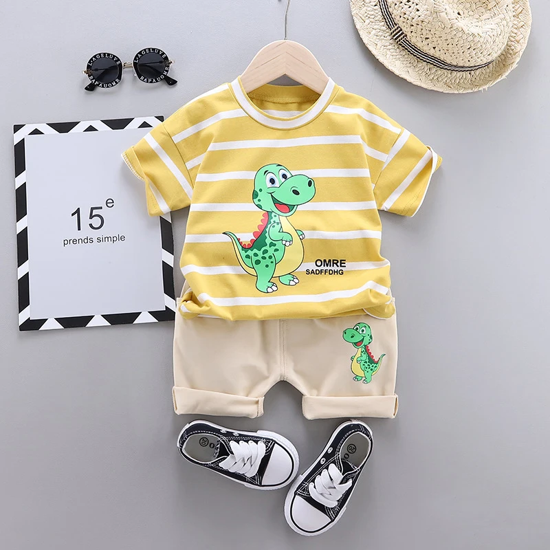 

2020 baby boy dinosaur pattern suit summer boy cute dinosaur T-shirt + shorts two-piece boy toddler clothing suit 1-4 years