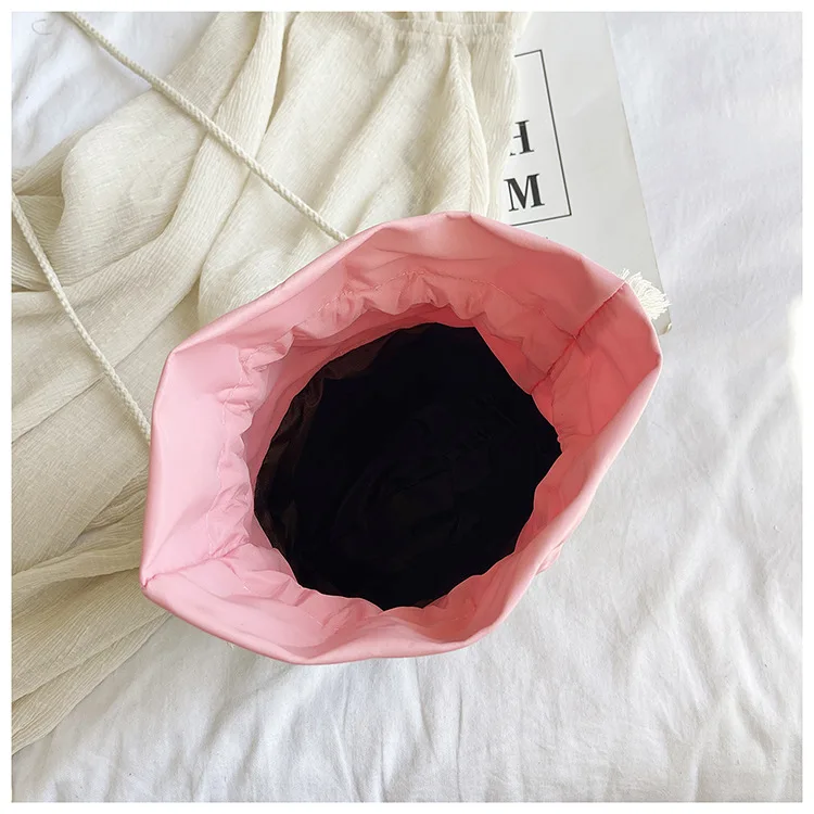 Petit sac bandoulière en osier