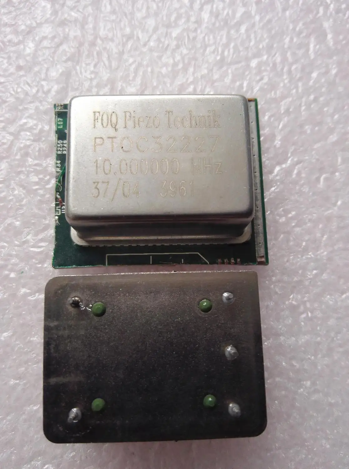 Старый FOQ PTOC32227 10 МГц 5V постоянный Температура Кварцевый