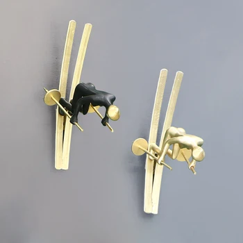 

Abstract Creative Skiing Sports Figure Wall Decoration Resin Craft Wall Hanging Sofa Mural Ornaments Bedroom Art Decor R2793