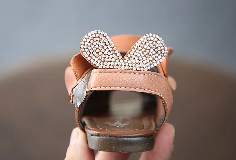 Летние туфли принцессы для девочек кожаные сандалии маленьких детская обувь на