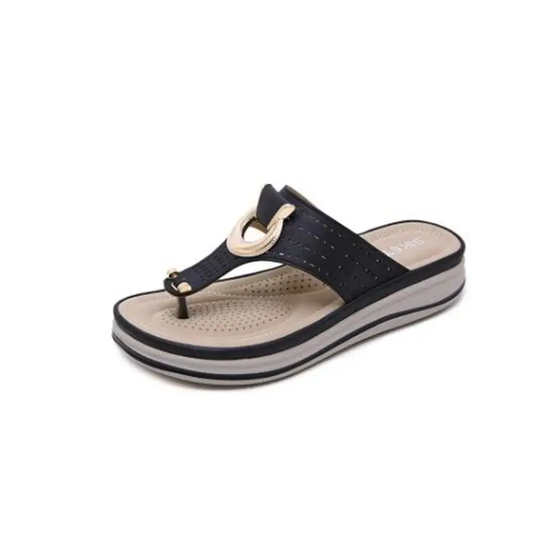 

2019 New European And American Summer Metal Large Size Comfortable Lightweight Casual Slope With Women's Clip Toe Slippers