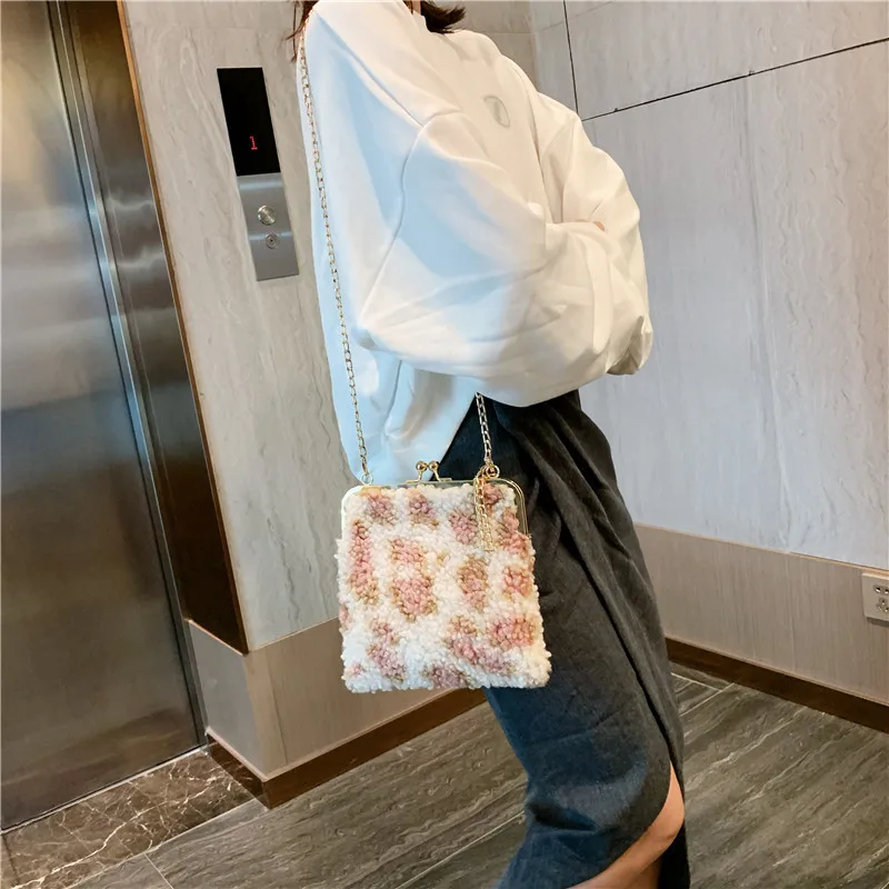 

Solid Plush Crossbody Bags For Women Leopard Print Hanging Simple Shoulder Casual Chain Flap Female Soft Phone Purse Pouch sac