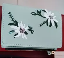 Billetera corta con estampado de flores para mujer, monedero pequeño con cremallera, tarjetero de cuero