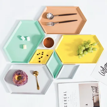 

Minimalistic Geometric Iron Jewelry Key Tray Crafts Decoration American Home Multifunctional Storage Tray Living Room Decoration