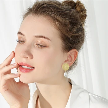 

2020 new temperament metal disc drop earrings simple pearl earrings women wedding party jewelry gifts
