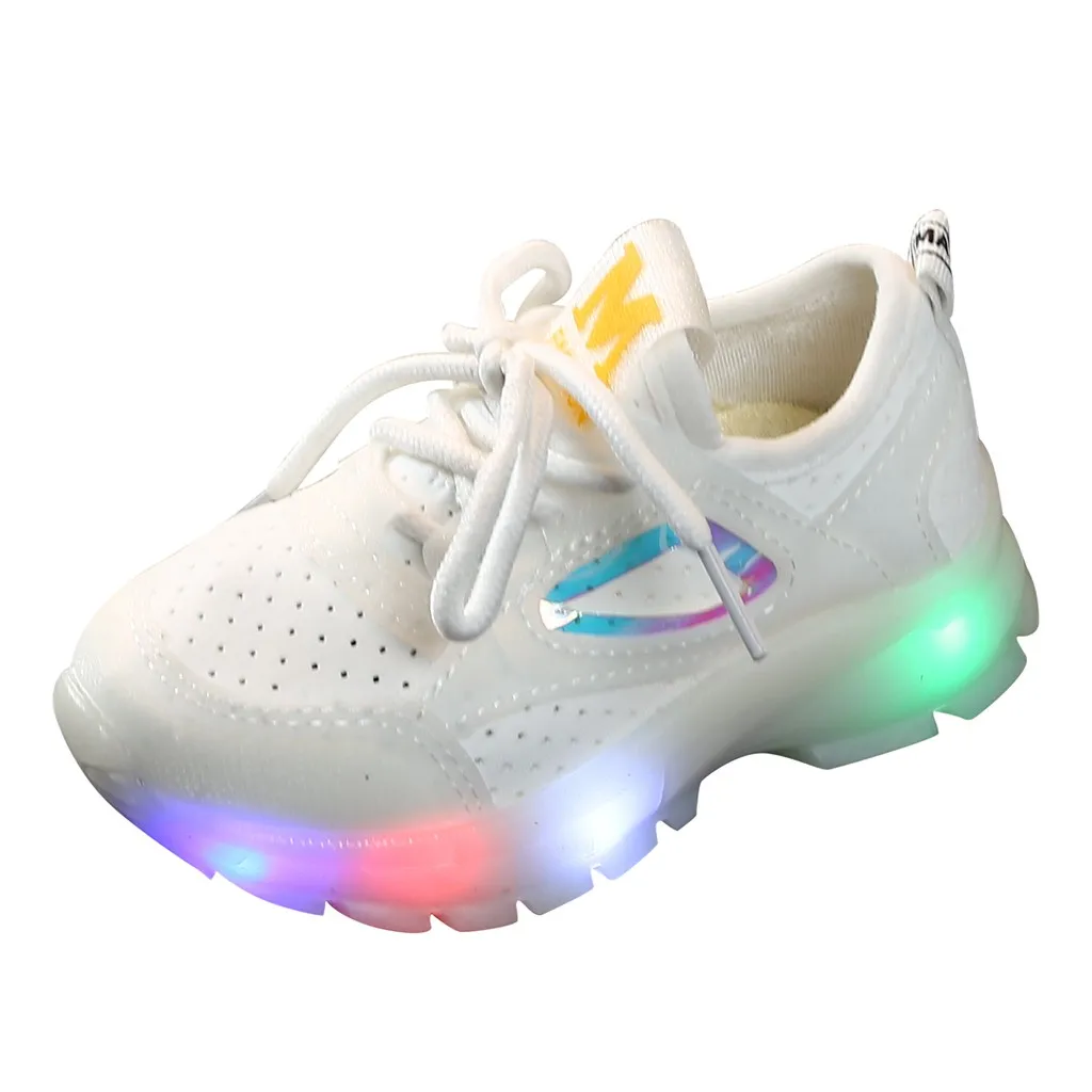 Мигающий свет для детей; для маленьких девочек и мальчиков; дышащие сетчатые светящиеся спортивные кроссовки с подсветкой; светящаяся обувь