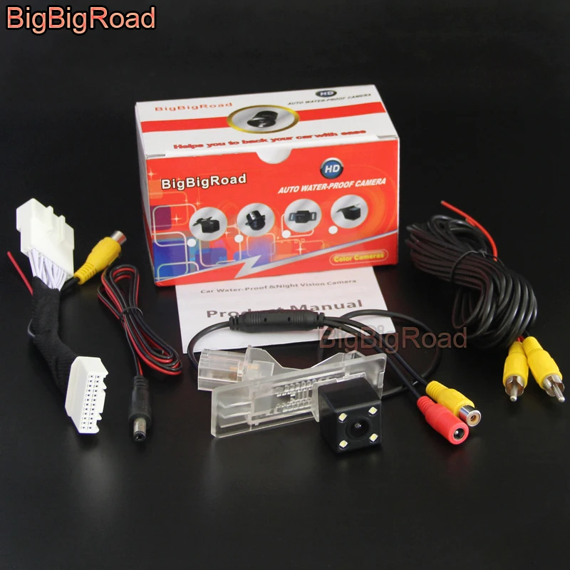 

BigBigRoad Car Rear View Camera With RCA Port Adapter 24 Pins For Renault Dacia Duster 2014 2015 2016 2017