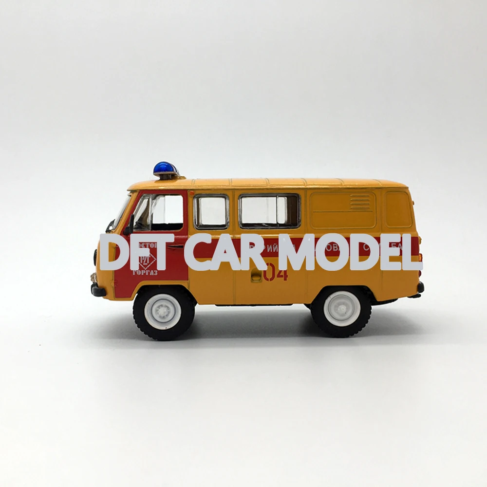 1:43 игрушечные машинки из сплава UAZ-452 модель автомобиля для детских игрушечных автомобилей авторизованный детский игрушечный автомобиль