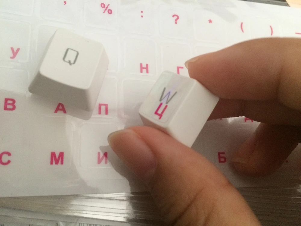 Наклейки на клавиши аниме. Необычные стикеры. Наклейки на клавиши ноутбука бедварс. Как добавить стикеры в клавиатуру. Как добавить стикеры в клавиатуру.