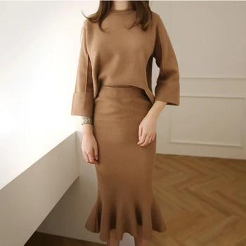 

HAMALIEL Fashion 2019 Women Two Piece Set Autumn Winter Solid Knitting Long Sleeve Sweater + Ruffles Mermaid Bodycon Skirt Suits