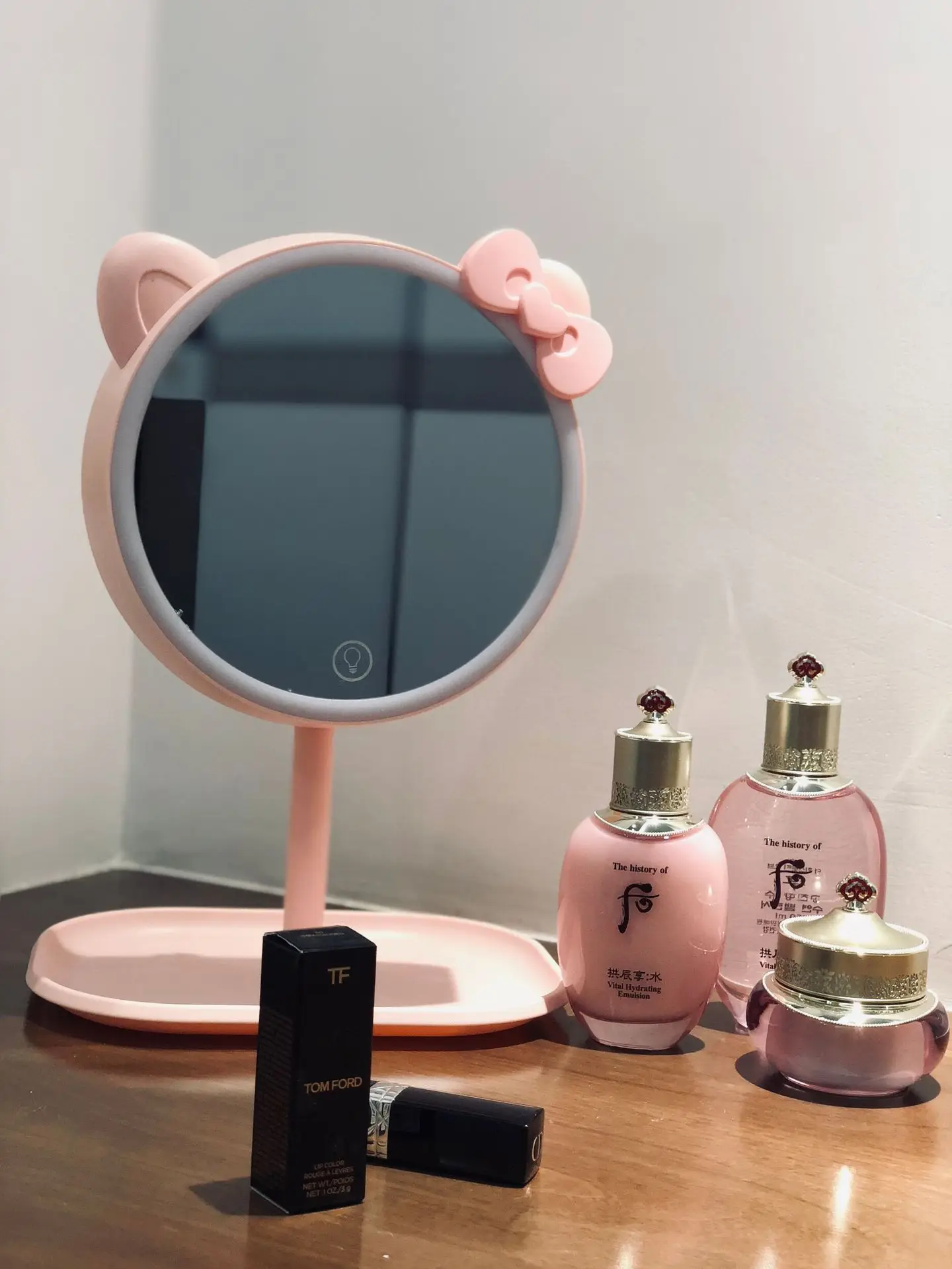 Espelho de maquiagem de gato rosa com