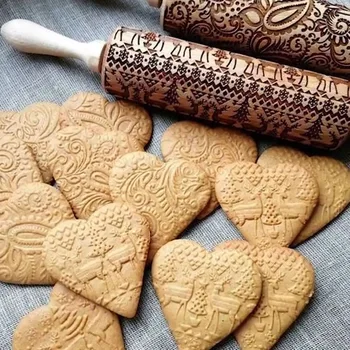 

Christmas Embossed Rolling Pin Wood Baking Cookies Biscuit Fondant Cake Dough Engraved Roller Reindeer Wooden Embossing Roll Pin