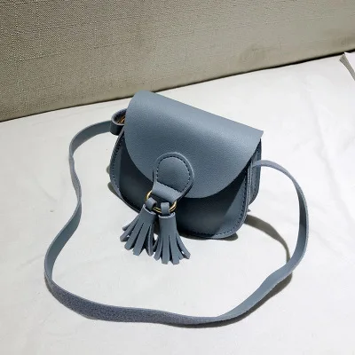 Новая дамская сумка на одно плечо с карманом, сумочка с наклонными кисточками, модная однотонная сумка из искусственной кожи, сумки для детей, кошелек для девочек - Цвет: Серый
