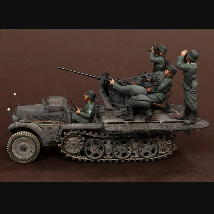 

1/35 Crew for Sd.Kfz.10/4 fur 2cm FlaK 30, Resin Model Soldier, GK, WWII, Unassembled and unpainted kit