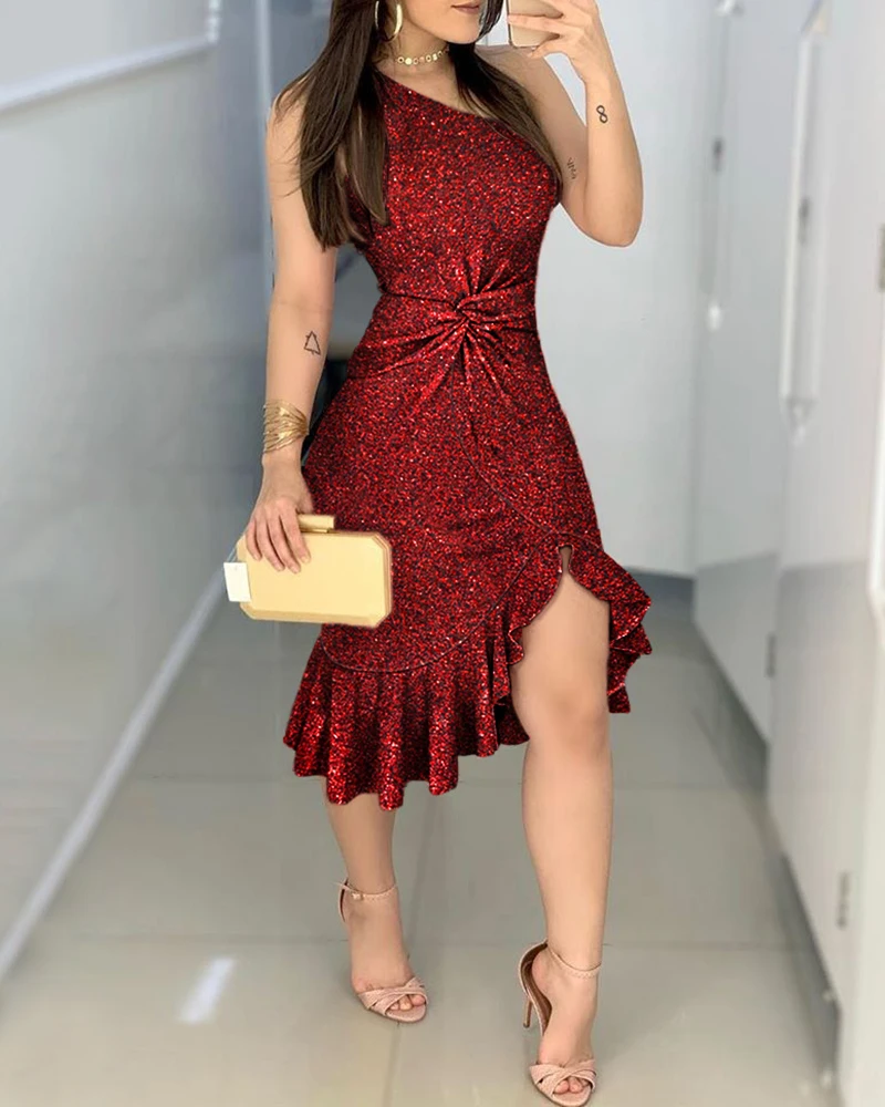 Женское облегающее платье миди на одно плечо с рюшами без рукавов | Женская