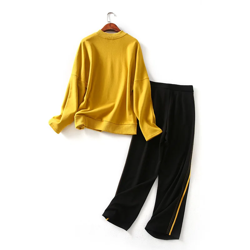 

One's round Neck Sweater Stripes Joint Casual Sports Loose Pants Two-Piece Women's Entity