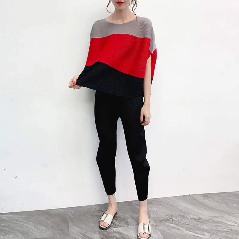 Miyake/плиссированная Футболка-раскраска Новая Осенняя плиссированная Футболка с рукавами «летучая мышь» с круглым воротником для девочек