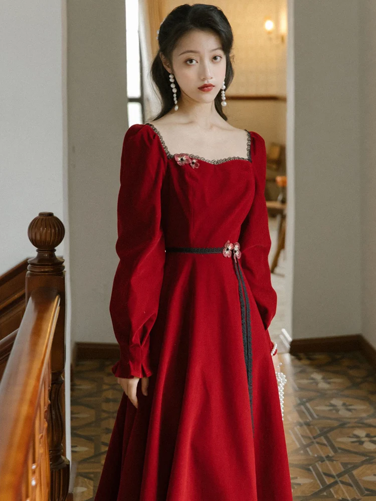 Original French style restoring ancient ways collect waist splicing dress more show thin square collar lace