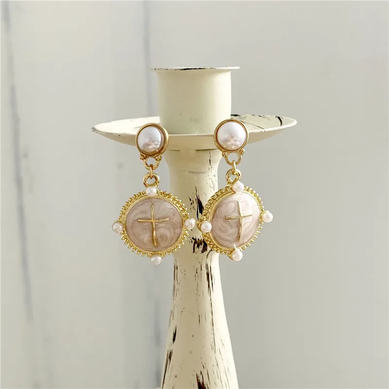 Simple White Enamel Round Clip on Earrings without Piercing Royal Baroque Elegant Cross No Ears Hole Clips Earrings