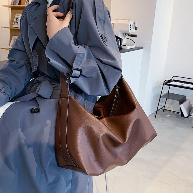 

Large-capacity bag female 2020 new trendy net red tote bag niche one-shoulder messenger large bag college student class bag