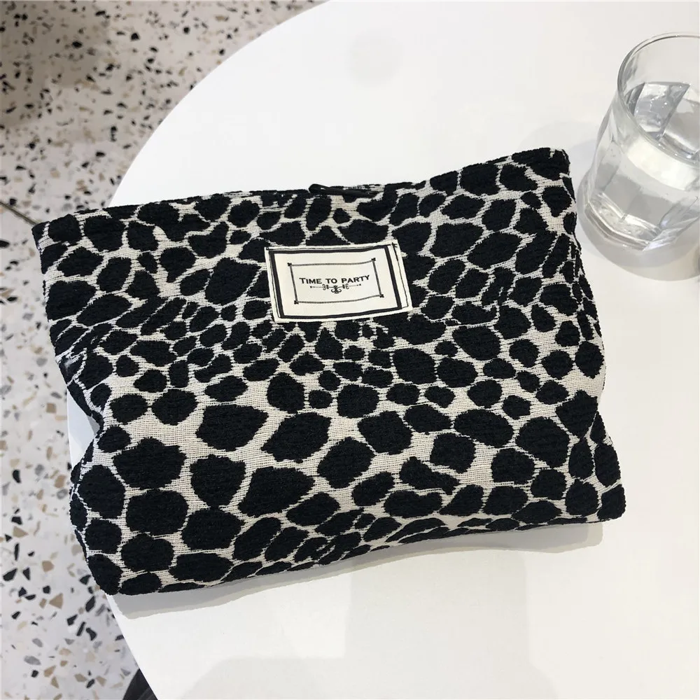 Large Women Leopard Cosmetic Bag Canvas Waterproof Zipper Make Up Bag Travel Washing Makeup Organizer Beauty Case