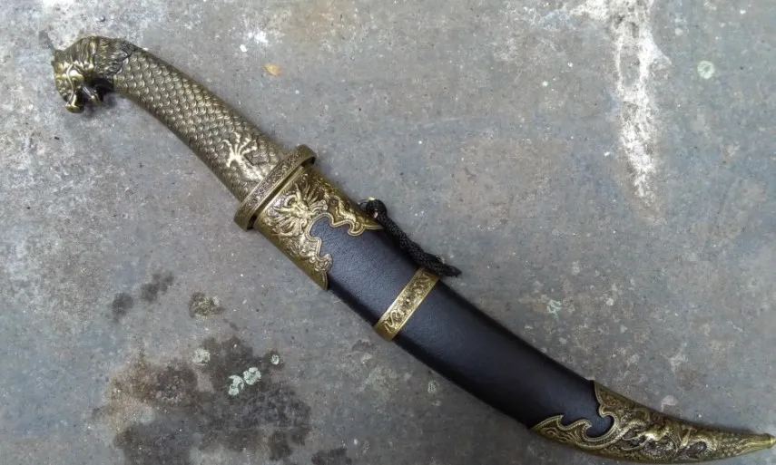 Shenlong sword stainless steel dagger family decorations are not edged