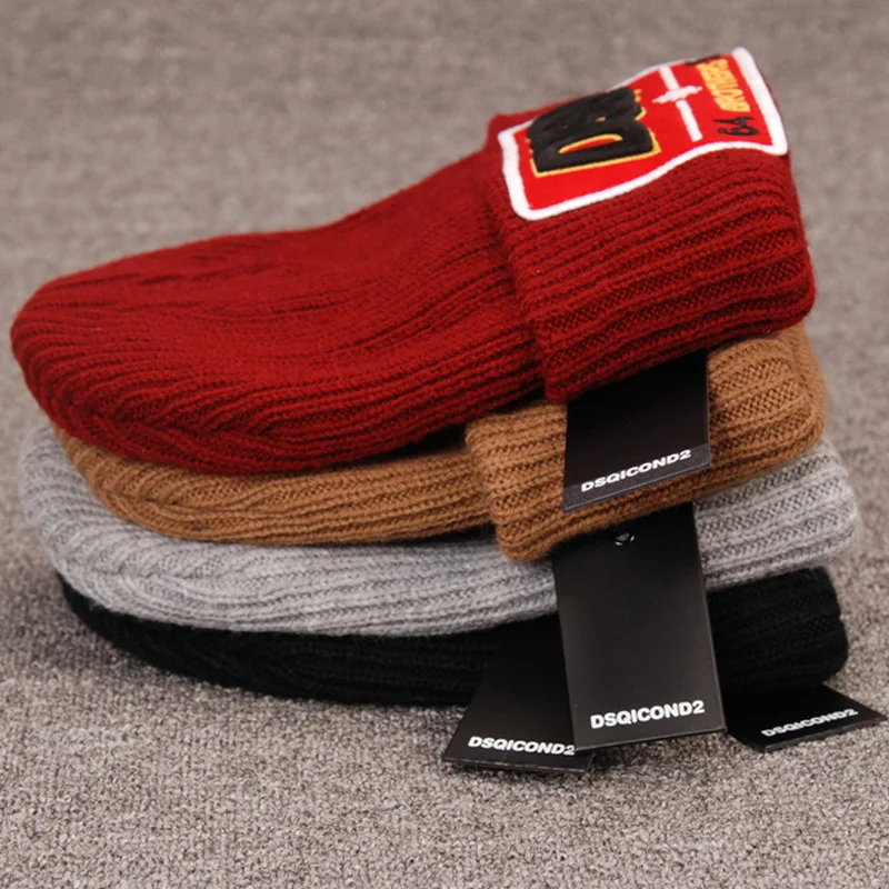 DSQICOND2 Новинка DSQ бренд Skullies Beanie DSQHigh качественные Вязаные Лыжные ботинки с вышивкой Мужская зимняя шапка женские теплые шапки для папы