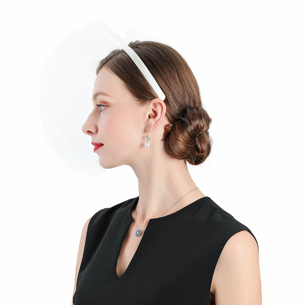 Свадебная Женская Бейсболка с меховым помпоном белая вуаль для элегантной церкви вуаль из полиэстера головной убор церковные головные уборы на выпускной вечерние коктейльное платье