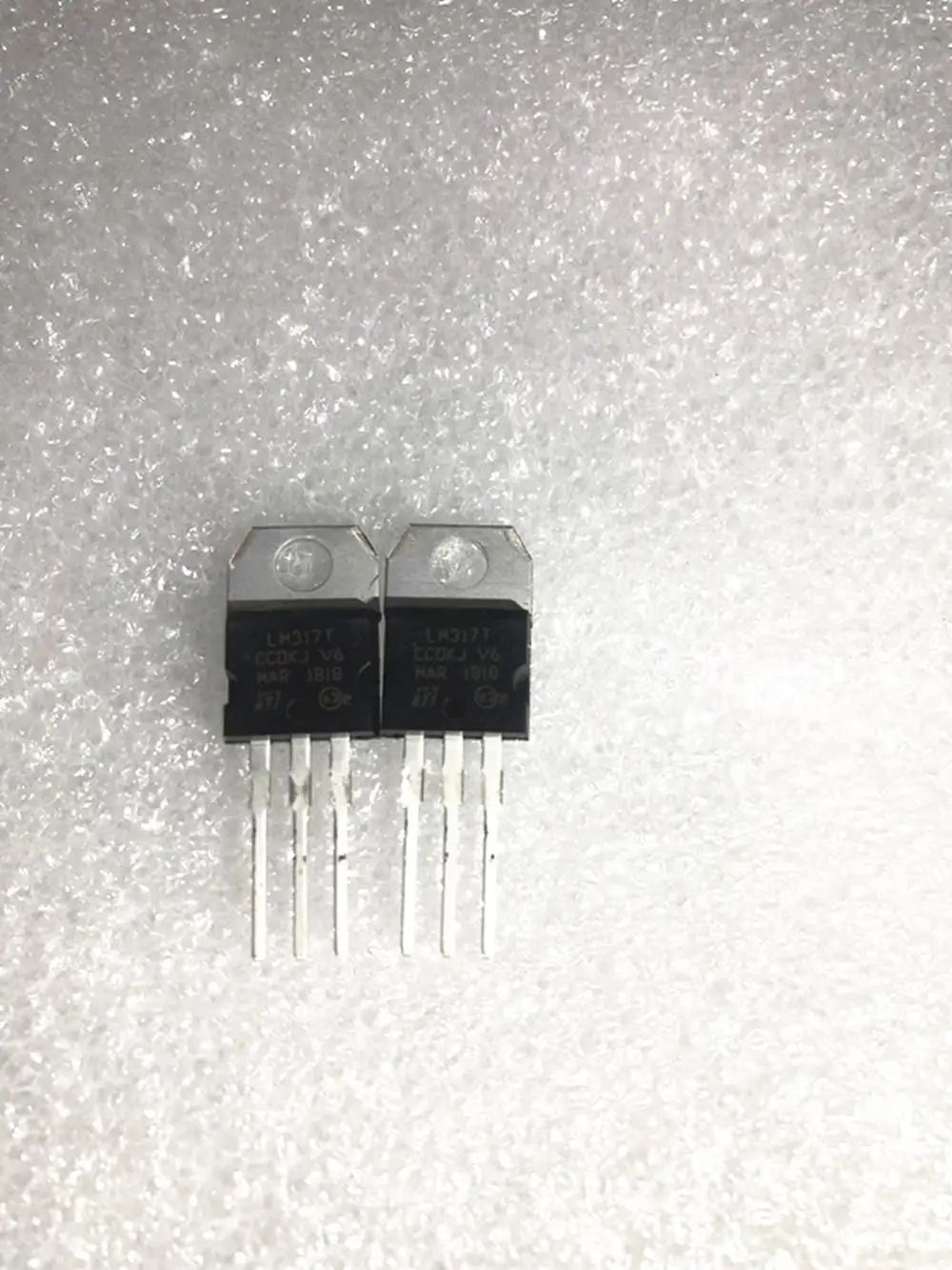 10 шт. LM317T LM317 регулятор напряжения IC 1,2 в до 37 в 1.5A до-220