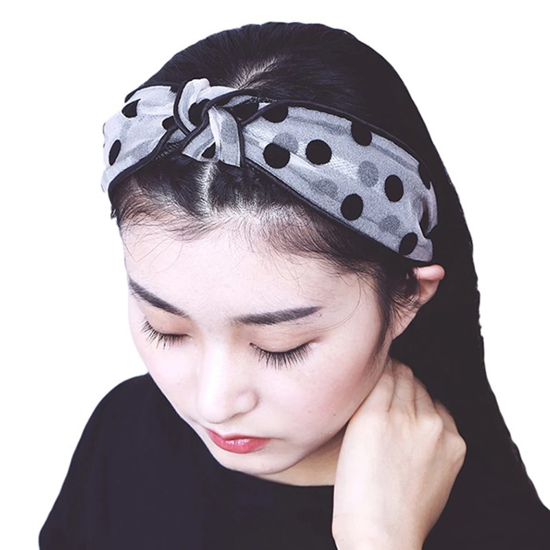 

Web celebrity sweet wide edge press hair card hair band female Korea contracted wave nods hoop small pure and fresh net gauze ha