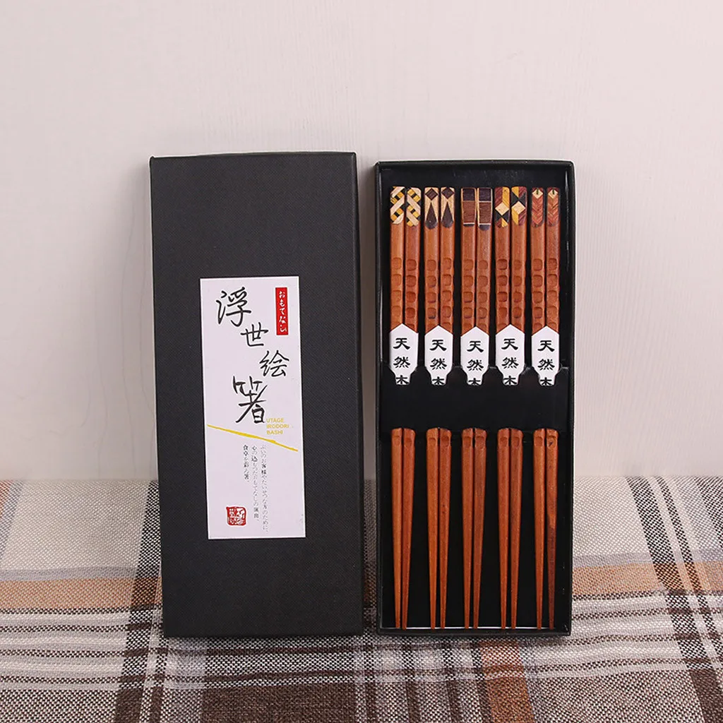 2/3/5pcs Set Japanese Style Reusable Chopsticks Natural Wooden Chopsticks 5pcs Set Anti-Slip Easy To Clean eating noodles, rice
