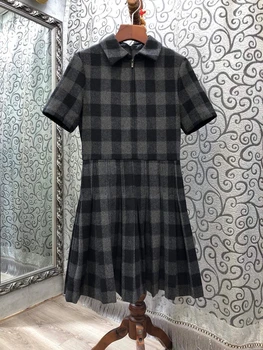 

Fall / winter 2020 new women's Lapel Plaid A-line swing short sleeve dress 928