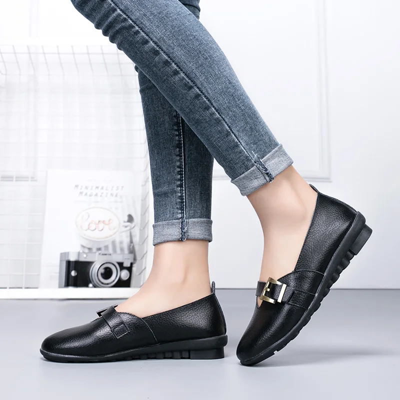 

Soft Genuine Leather Shoes Women's 2019 Spring Slip on Loafers Moccasins Female Light Flats Casual Shoes Women Buckle Boat Shoes