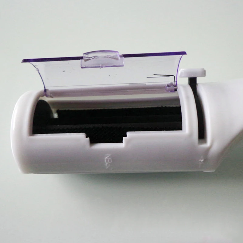 Electrostatic Static Cloth Lint Dust Pets Hair Cleaner Remover Brush Sweeper