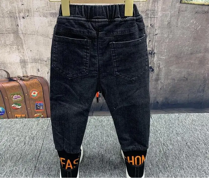 New Boys Jeans Kids Thicken Plus Velvet Denim Pants Winter Children Embroidery Warm Thermal Cotton-padded Trousers 2-6YEARS