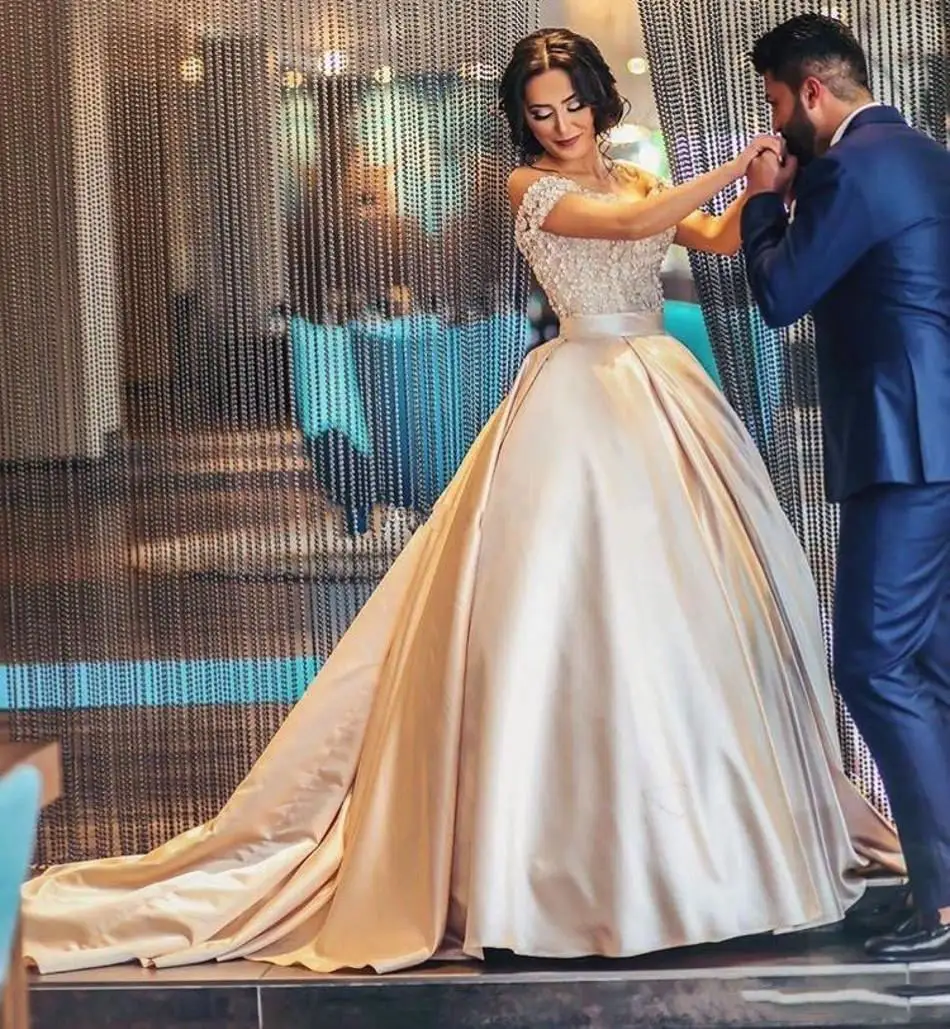 Бальные платья quinceanera Королевское Голубое Кружевное с аппликацией оборками без бретелек бальное платье Tieres Tulle Sweep Train Customer Design Homecoming