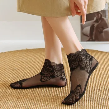 

1 Pairs Fashion Women Girls Summer Socks Style Lace Flower Short Sock Antiskid Invisible Ankle Socks 2020 New 5 colors