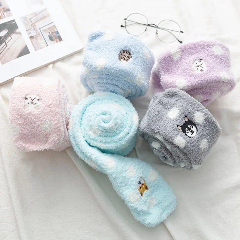 

Winter Warm Coral Fleece Long Dog Embroidery Thigh High Socks Girls Women Animal Modeling Stockings Wave Point Cute Knee Socks