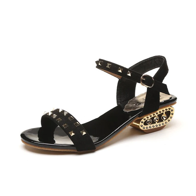

New Korean Style Rivet One Word Sandals In Spring And Summer 2020 Women's Rib Bottom Antiskid Large Size Women's Sandals