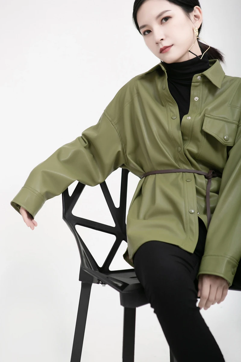 [EAM] свободная Зеленая куртка большого размера из искусственной кожи, Новое Женское пальто с отворотом и длинным рукавом, модное осенне-зимнее 1K947