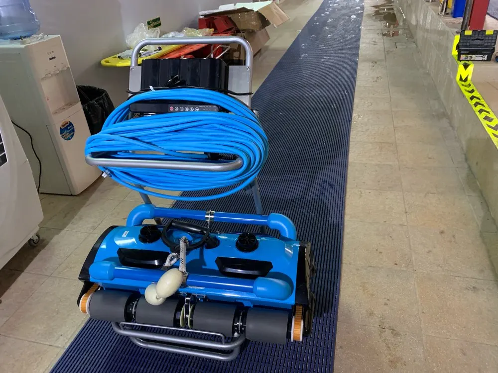 Коммерческое использование Роботизированный автоматический очиститель бассейна Icleaner-200D с кабелем 40 м или 50 м для большого размера бассейна(не менее 1000м2