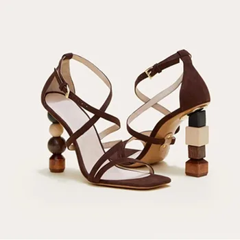 

Sandals com Tira No Tornozelo Mulheres Bombas Estranho 10CM Saltos Altos Sapatas Das Senhoras Sapatos Valentine