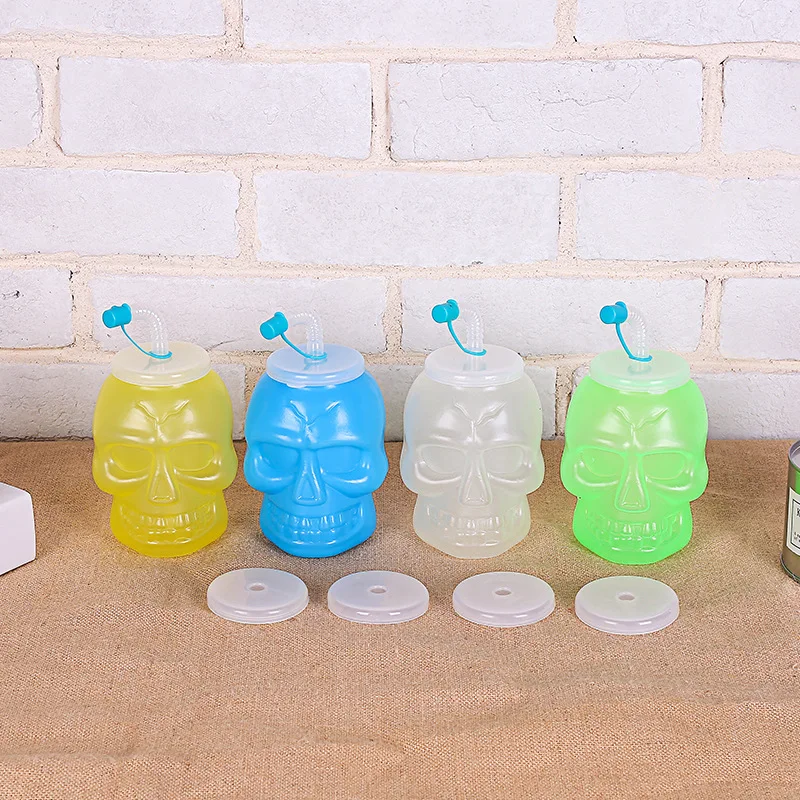 

500ml Children Plastic Straw Cup Skull Model Drinking Water Bottle for Kids Halloween Gifts Portable Sippy Cup with Bottles