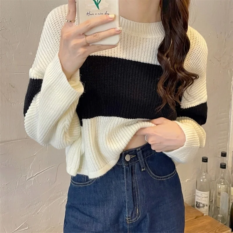 Black And White Contrast Color Cropped Pullover Sweater Women's Retro Idle Style Knitwear New Early Autumn Korean Rac | Женская