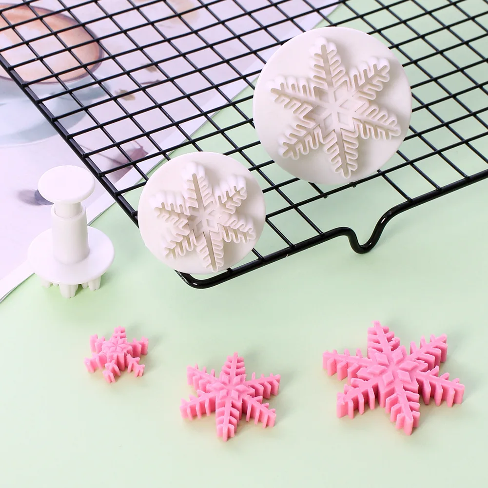 Snowflake Plunger Mold Cake Decorating Tool Biscuit Cookie Cupcake Mould 3pcs Kitchen Accessories Fondant Cutting Pastry Cutter cookie cutter,baking mold,cookie mould,cookie printing mold,fondant cutter,baking decorating tools,cake lace mold
