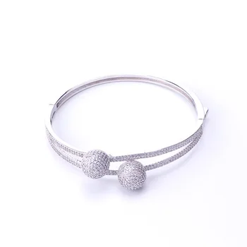 

Stylish high - end round bracelet with sparkly opening and earth - style stone - encrusted bracelet rings in tri-color for women