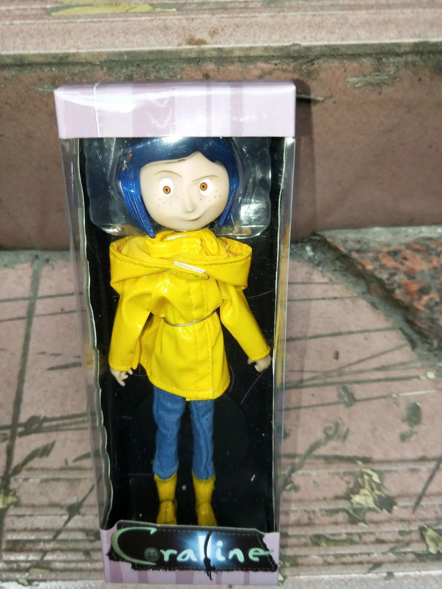 

Wandering Time Anime NECA Film Version 7-Inch Coraline CAROLINE Raincoat Edition Boxed Garage Kit