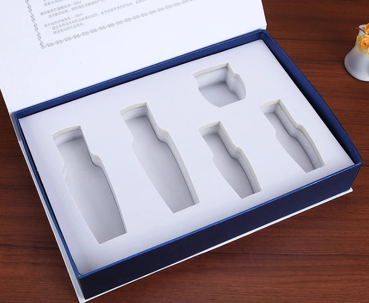 UV Protected Luxury magnetic boxes closure for cosmetics packaging With Foam Insert-PX11429