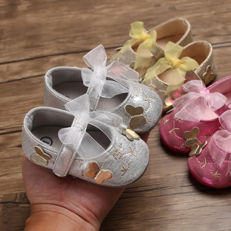 Для маленьких девочек дышащие "Бабочки" анти-скольжение обувь повседневные кроссовки для детей ясельного возраста, на мягкой подошве, для